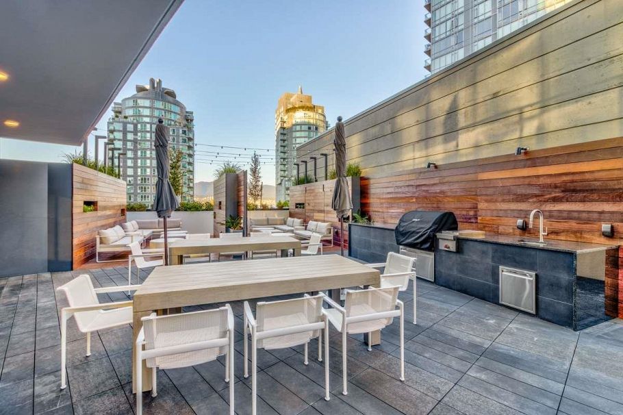 13** 620 CARDERO, Vancouver BC V6H 3M2 Vancouver, BC - 10