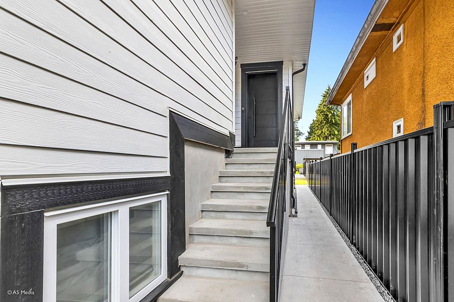 1 281 E 48th Avenue Vancouver, BC - 36