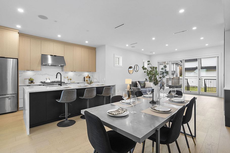 340 E Keith Road North Vancouver, BC - 15