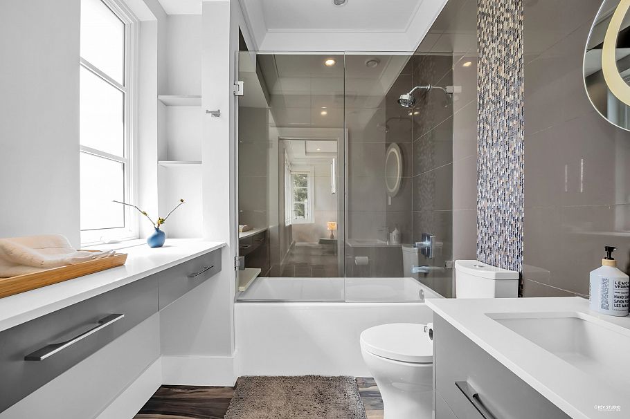 2820 W 32nd Avenue Vancouver, BC - 27