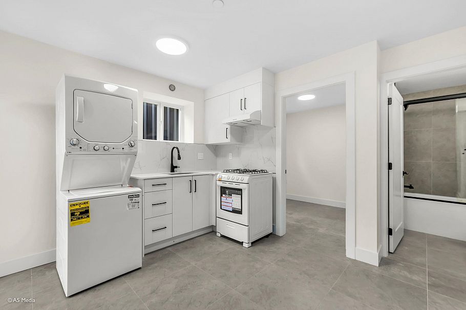 1 281 E 48th Avenue Vancouver, BC - 28