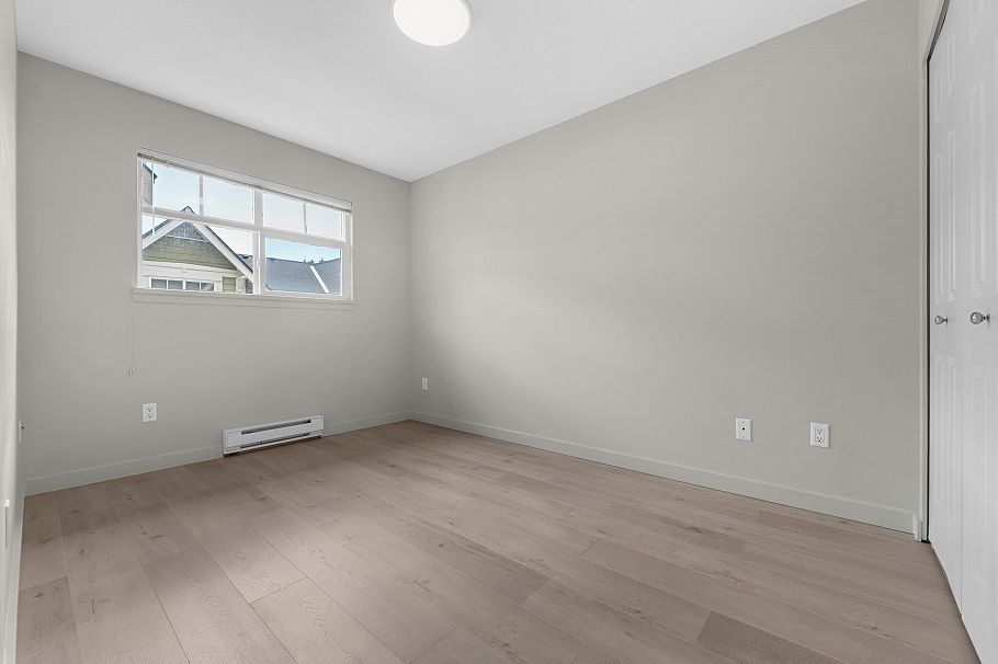7148 Mont Royal Square Vancouver, BC - 26