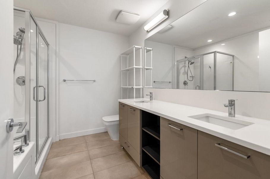 302 3581 Ross Drive Vancouver, BC - 14