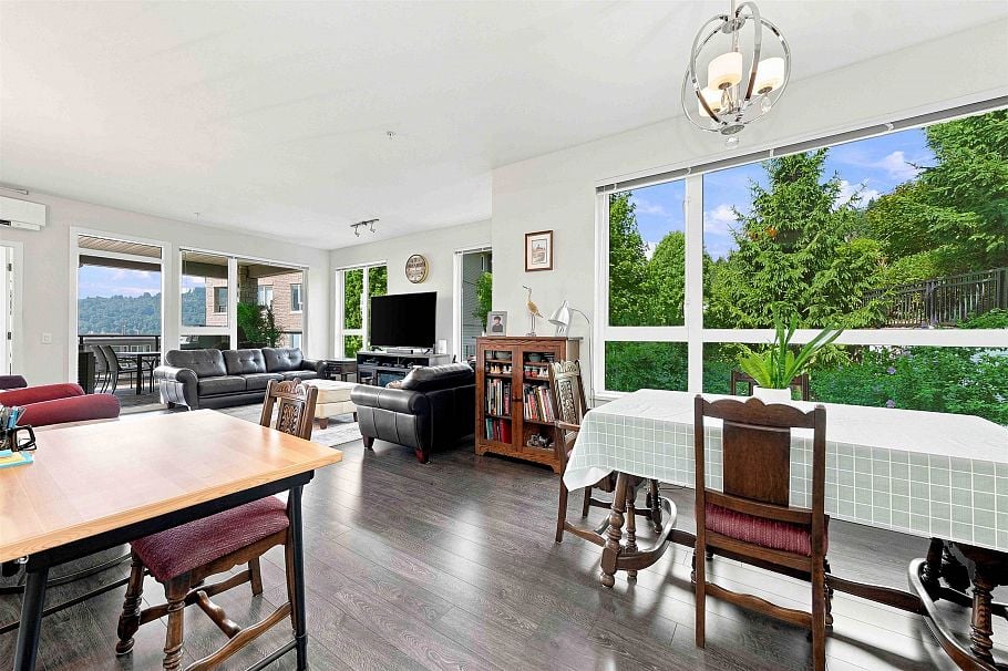 203 3911 Cates Landing Way North Vancouver, BC - 11