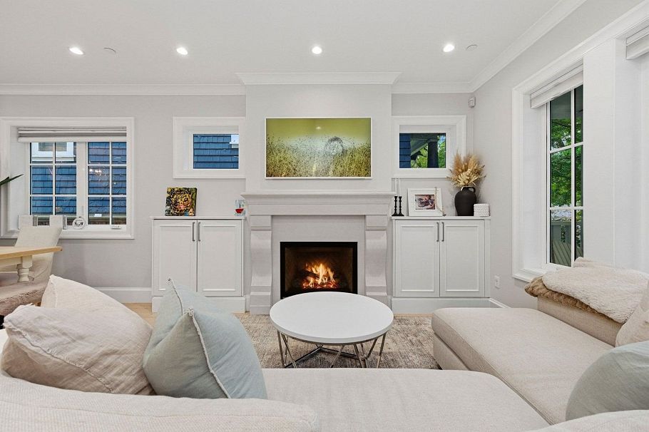 1242 E 23rd Avenue Vancouver, BC - 3