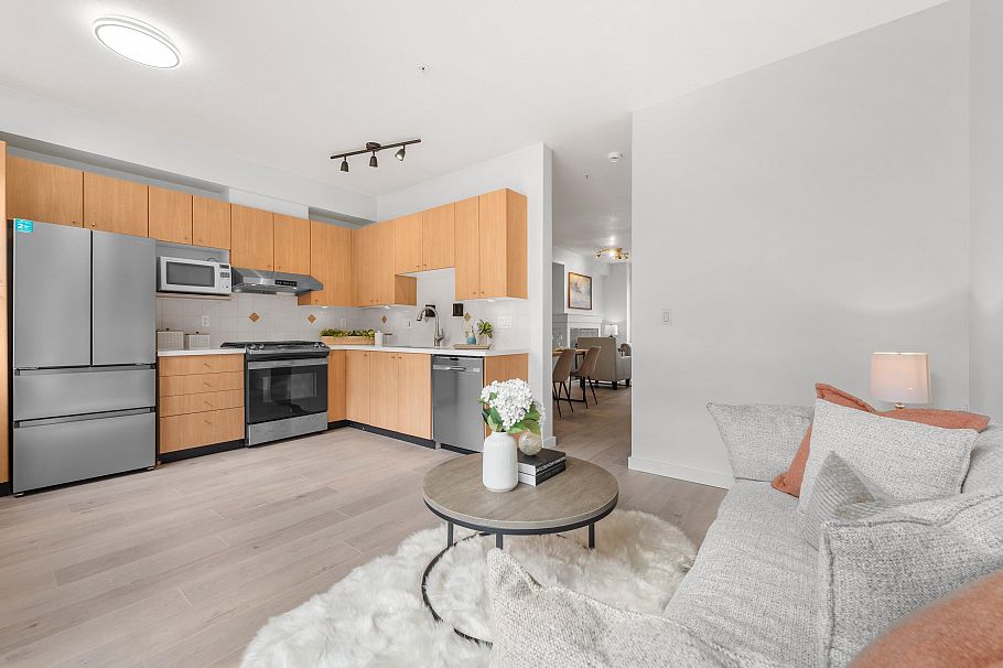 7148 Mont Royal Square Vancouver, BC - 20