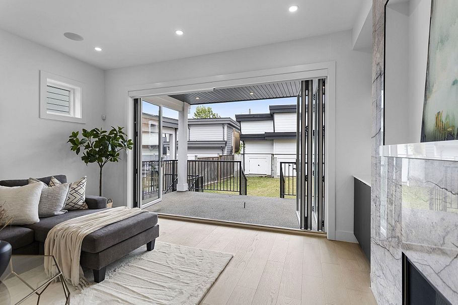 340 E Keith Road North Vancouver, BC - 13