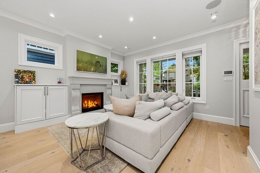 1242 E 23rd Avenue Vancouver, BC - 4