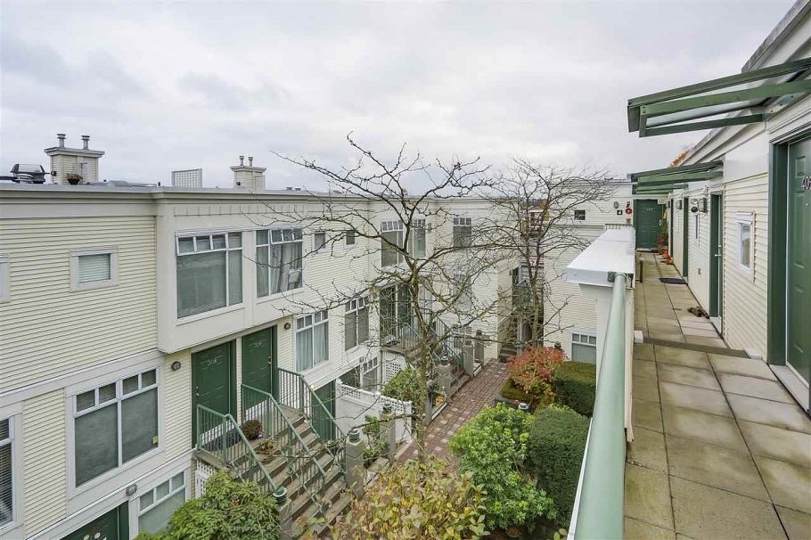 404 3727 W 10th Avenue Vancouver, BC - 5