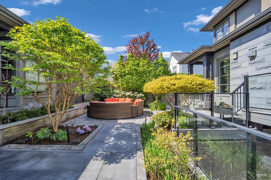 2820 W 32nd Avenue Vancouver, BC - 38