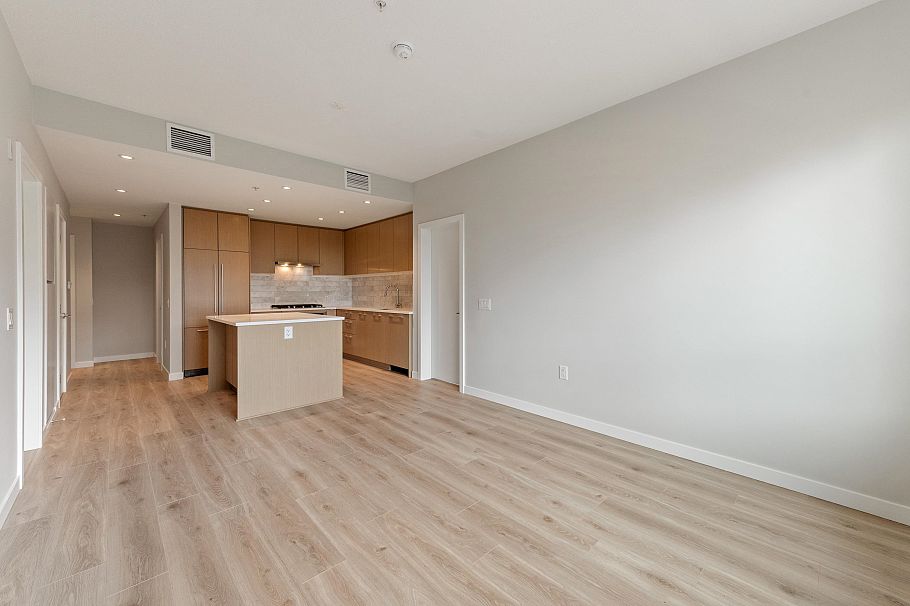 602 110 E 17th Street North Vancouver, BC - 11