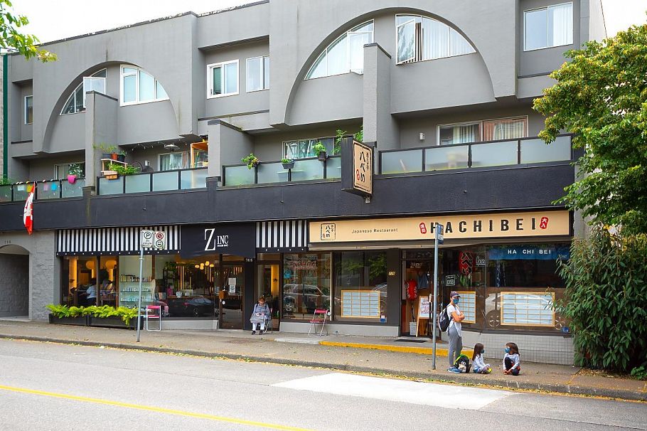 717 W 17th Avenue Vancouver, BC - 26