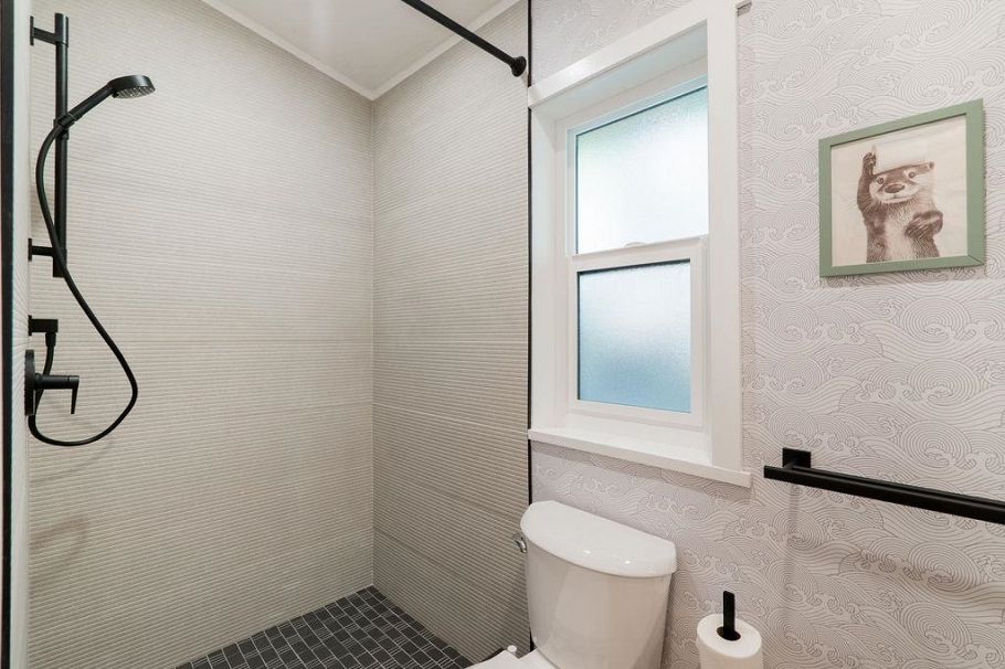 14 E Croker Island North Vancouver, BC - 25