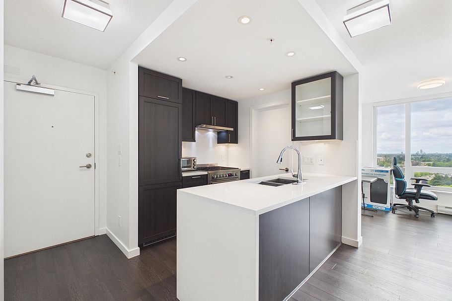 2202 5515 Boundary Road Vancouver, BC - 14