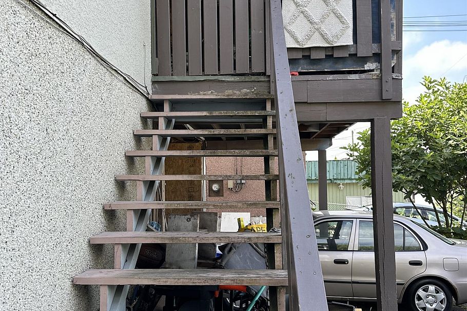 6915 Beatrice Street Vancouver, BC - 5