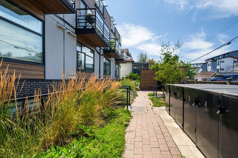 5043 Chambers Street Vancouver, BC - 25