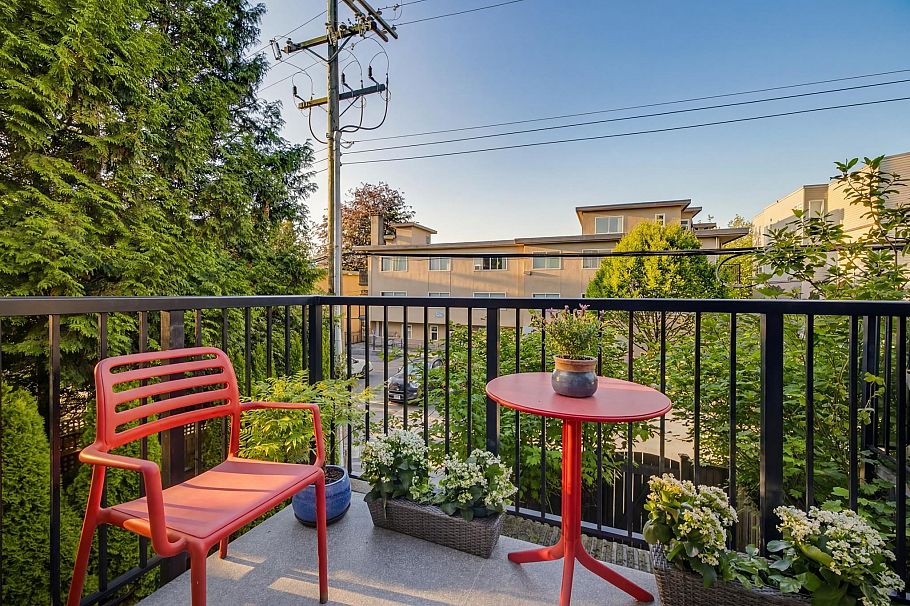 215 2273 Triumph Street Vancouver, BC - 28