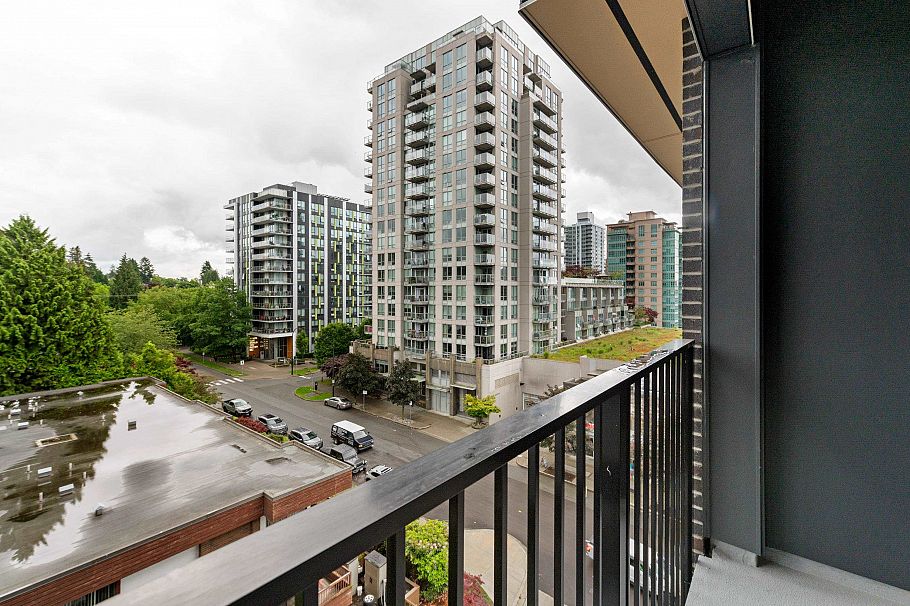 602 110 E 17th Street North Vancouver, BC - 32