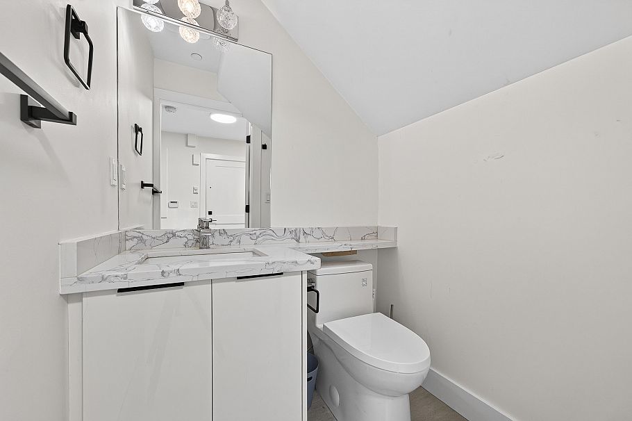 5835 Clarendon Street Vancouver, BC - 29