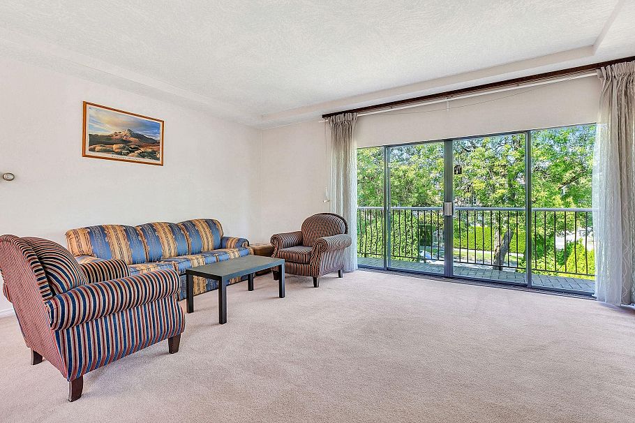 2718 W 19th Avenue Vancouver, BC - 2