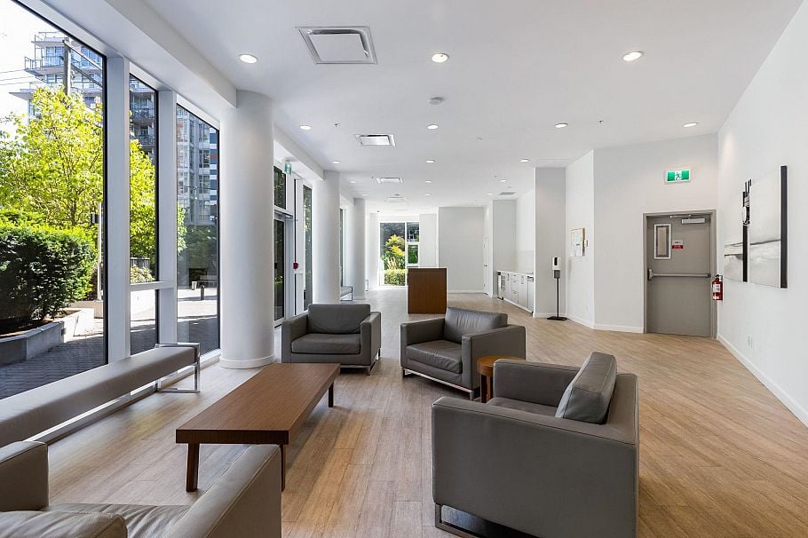62 W 1st Avenue Vancouver, BC - 17