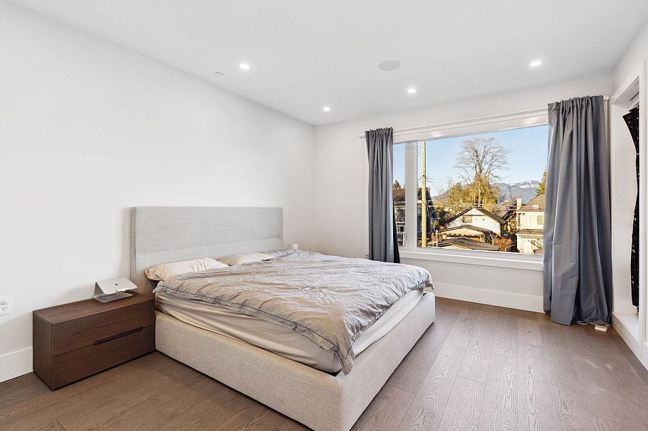 4437 W 13th Avenue Vancouver, BC - 22