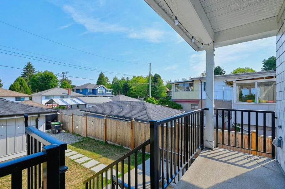 2977 E 42nd Avenue Vancouver, BC - 5