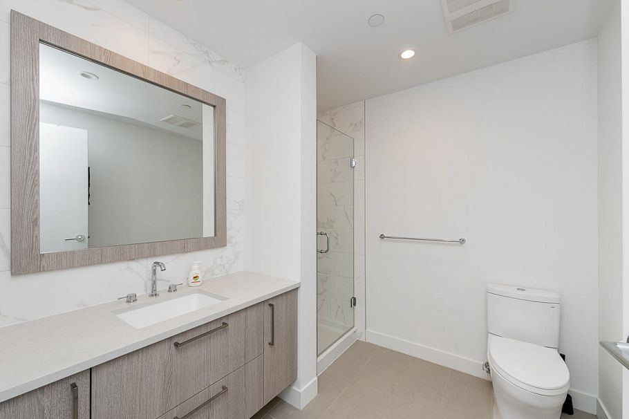 107 707 E 3rd Street North Vancouver, BC - 23