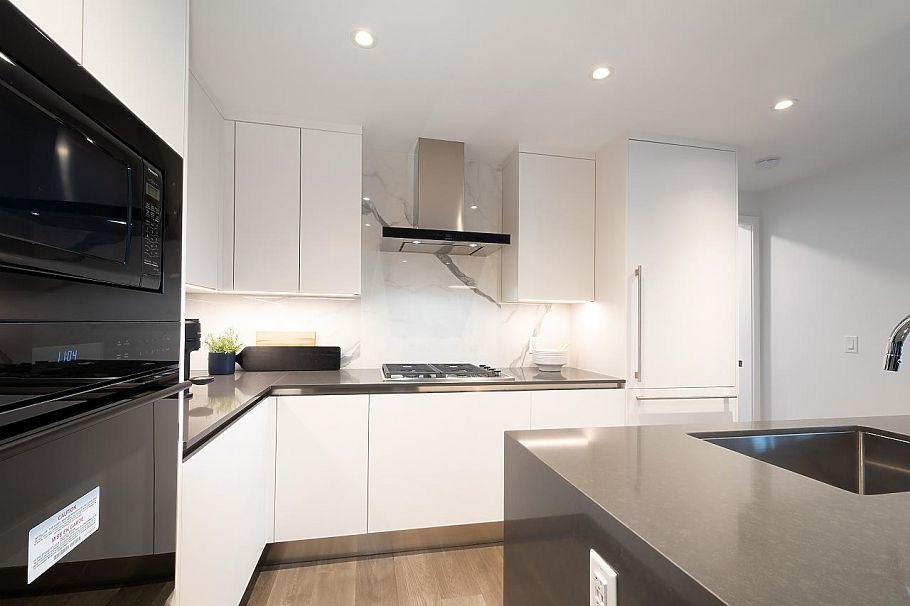 717 W 17th Avenue Vancouver, BC - 19