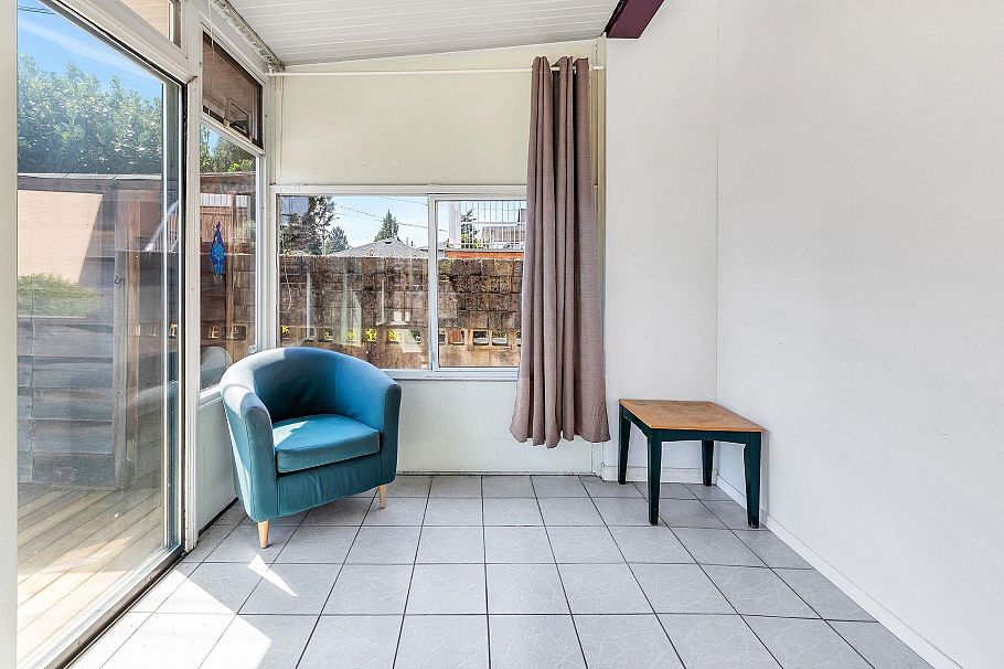 2718 W 19th Avenue Vancouver, BC - 32
