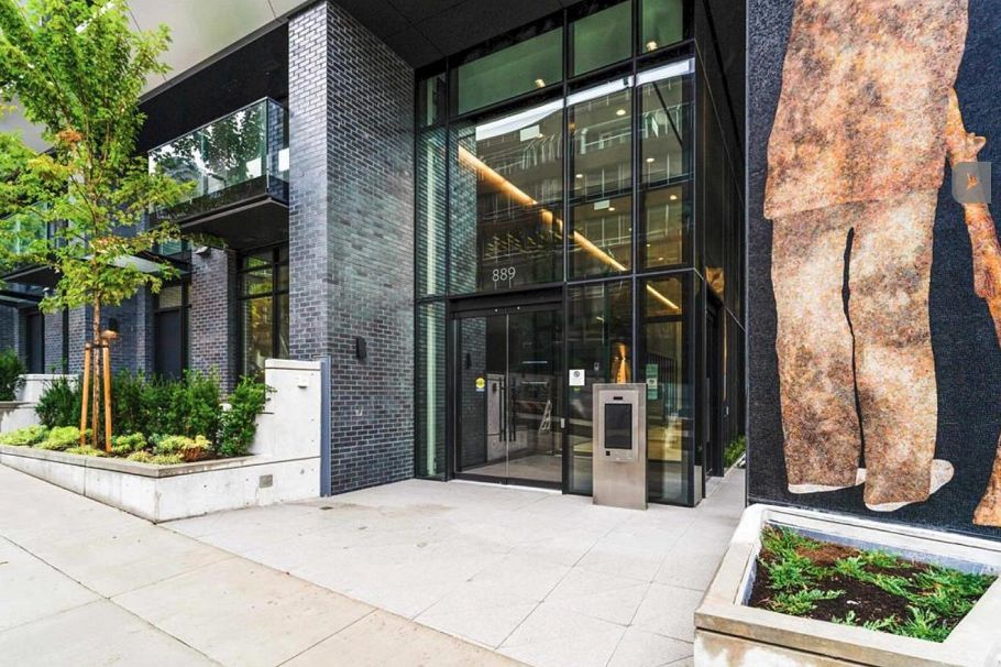 801 889 Pacific Street Vancouver, BC - 3