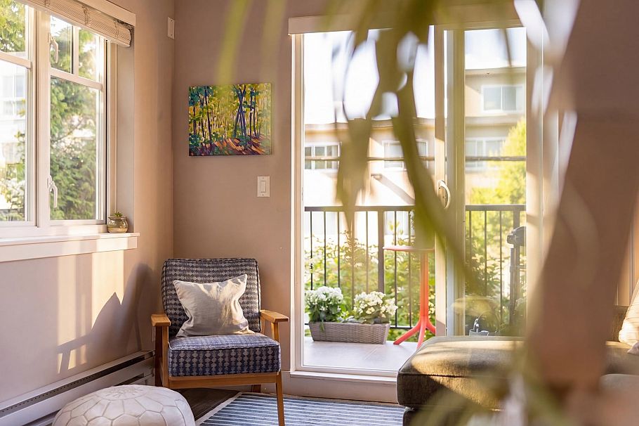 215 2273 Triumph Street Vancouver, BC - 5