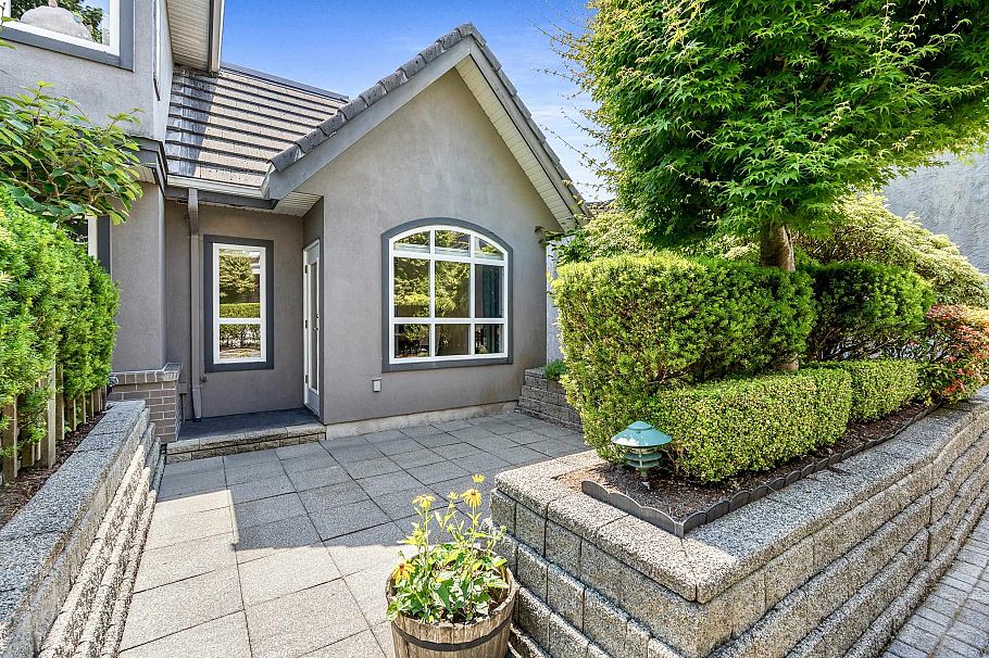 2 258 W 14th Street North Vancouver, BC - 26