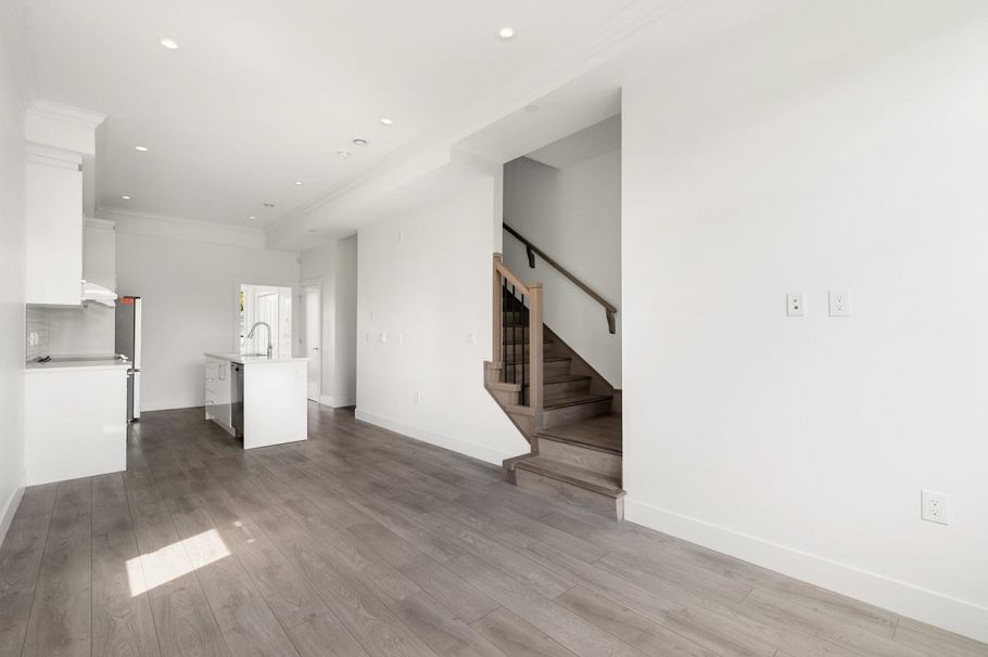5043 Chambers Street Vancouver, BC - 6