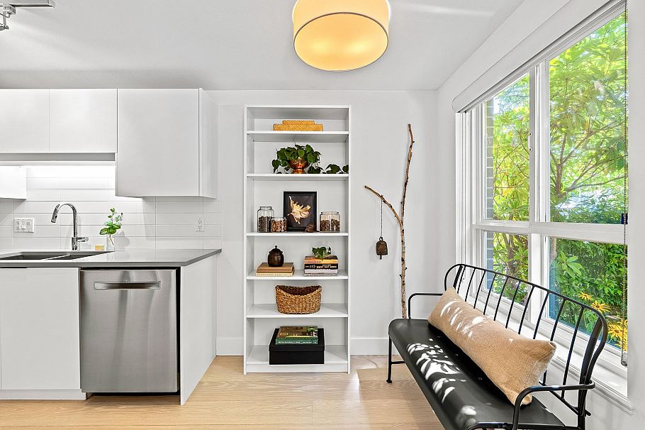 2 258 W 14th Street North Vancouver, BC - 10