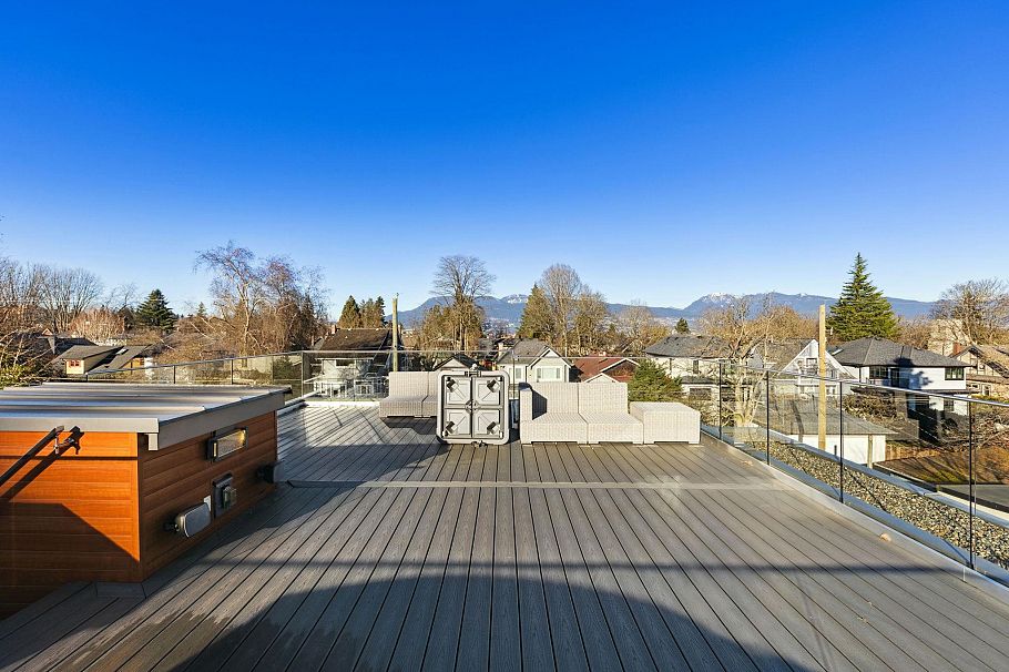 4437 W 13th Avenue Vancouver, BC - 31