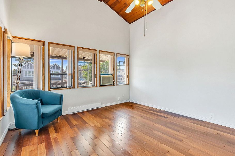 2718 W 19th Avenue Vancouver, BC - 11