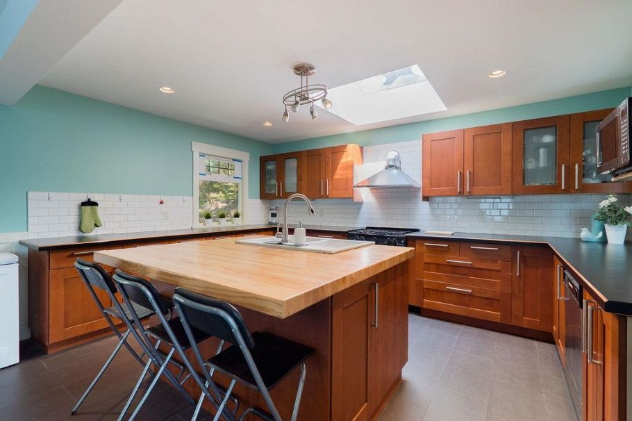 29 E Croker Island North Vancouver, BC - 10