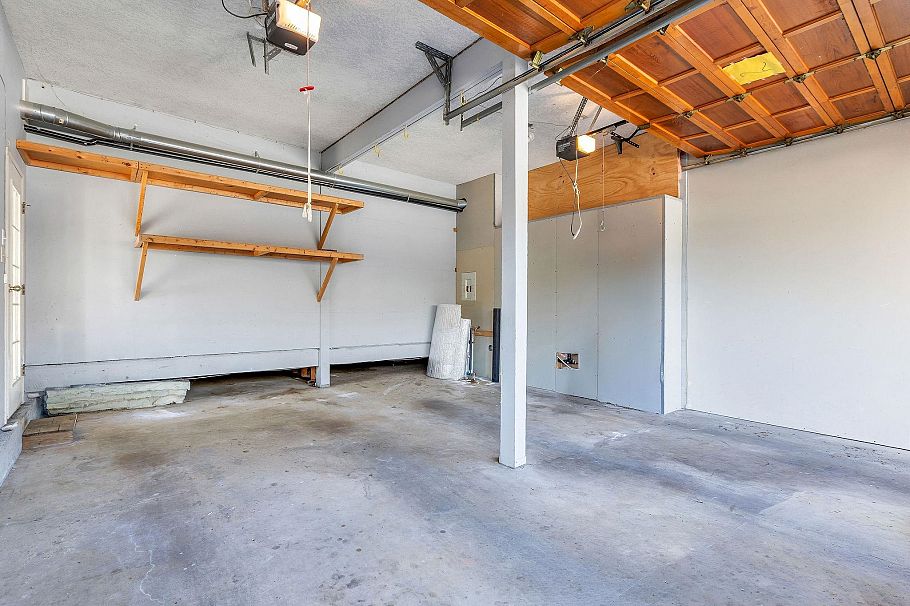 2718 W 19th Avenue Vancouver, BC - 35