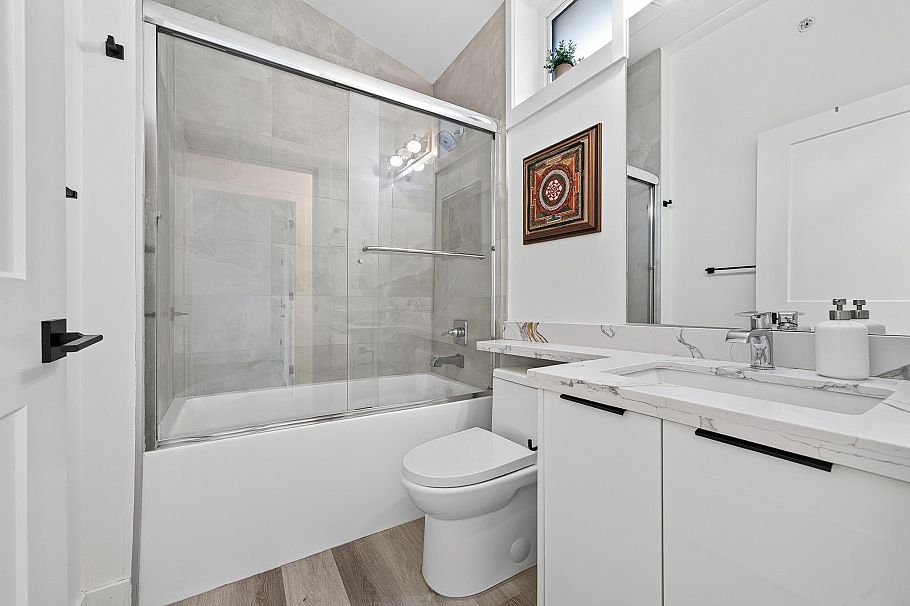 5835 Clarendon Street Vancouver, BC - 33