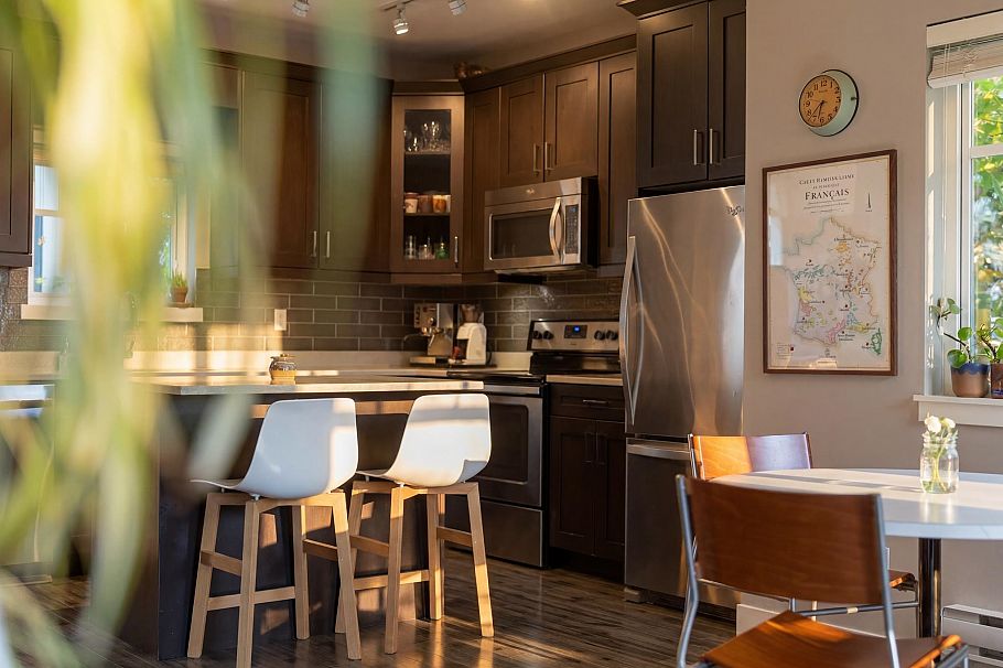 215 2273 Triumph Street Vancouver, BC - 18