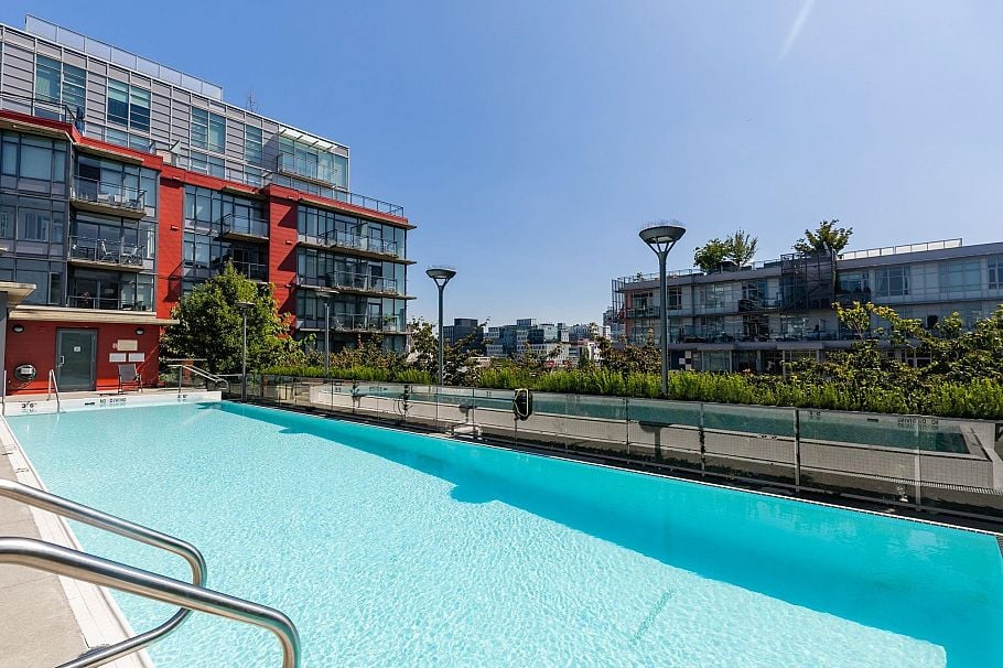 62 W 1st Avenue Vancouver, BC - 21