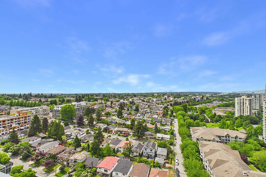 2202 5515 Boundary Road Vancouver, BC - 31