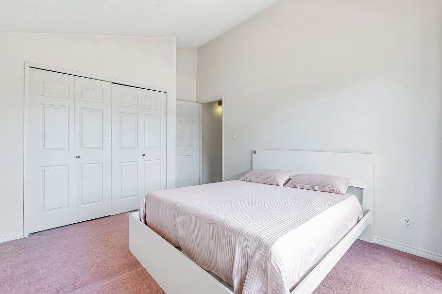 2718 W 19th Avenue Vancouver, BC - 18