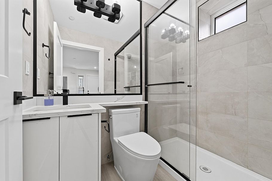 5835 Clarendon Street Vancouver, BC - 22