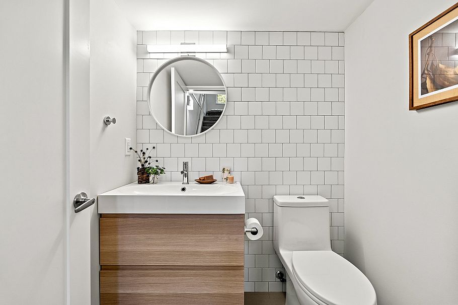 2 258 W 14th Street North Vancouver, BC - 11