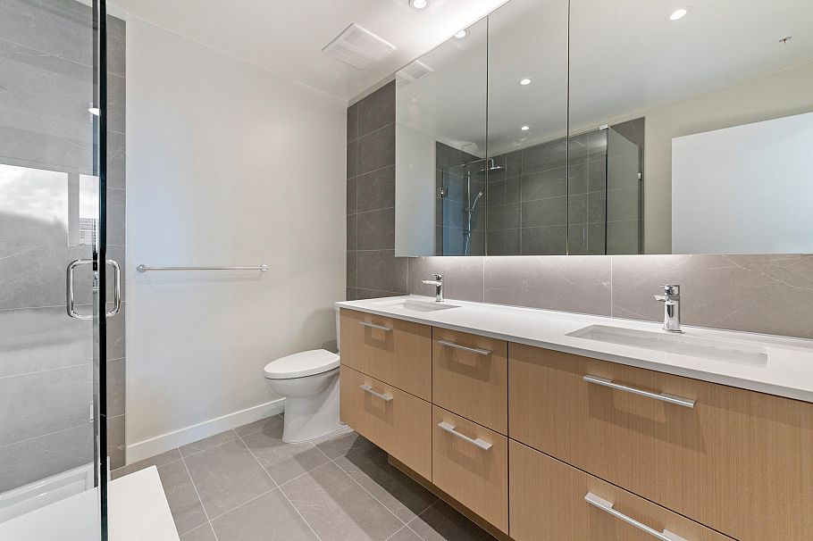 602 110 E 17th Street North Vancouver, BC - 23