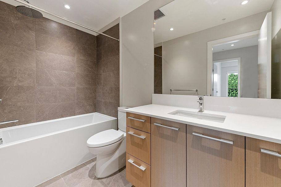 602 110 E 17th Street North Vancouver, BC - 29