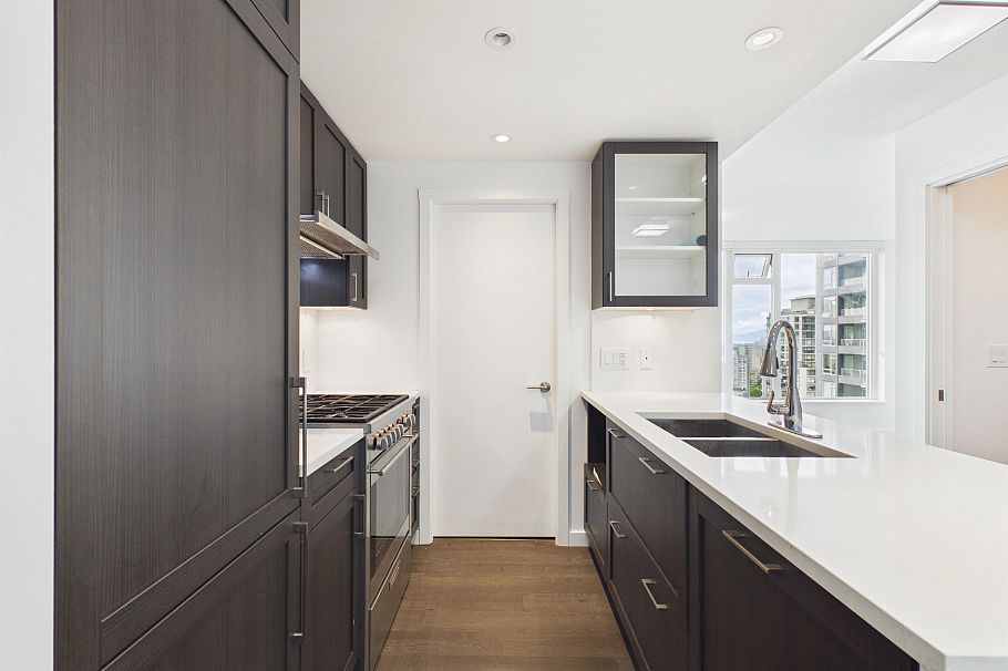 2202 5515 Boundary Road Vancouver, BC - 10