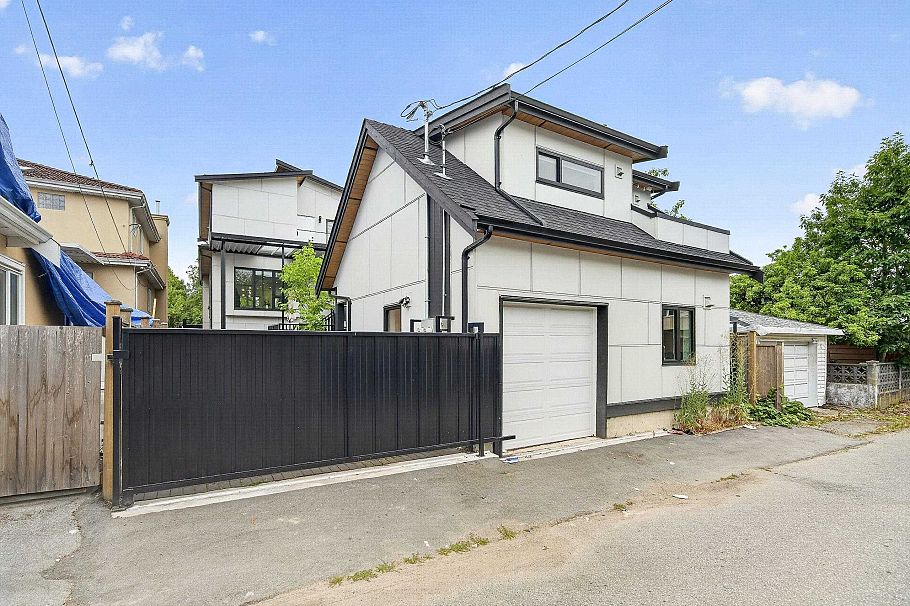 5835 Clarendon Street Vancouver, BC - 36